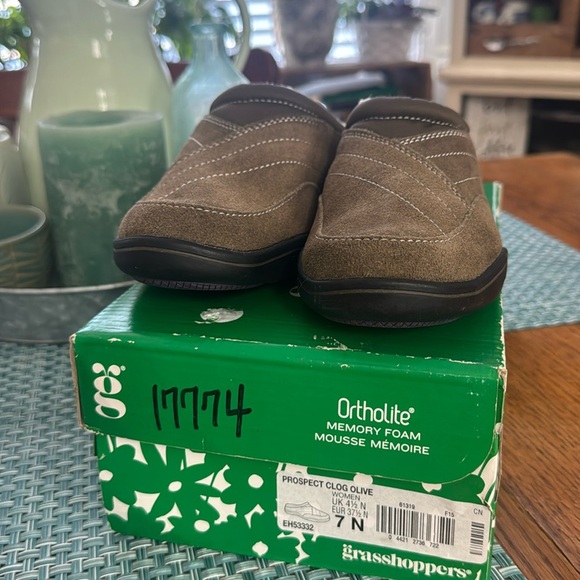 NWT Grasshoppers Ortholite Prospect Clog - Size 7N - Picture 1 of 9
